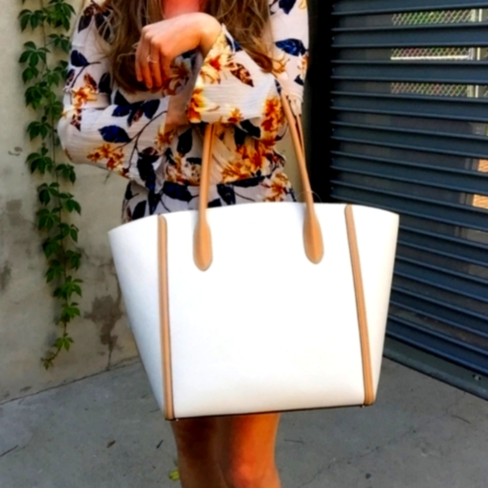 ⭕ SOLD ⭕Kate Spade Forster Caroline Lane Tote